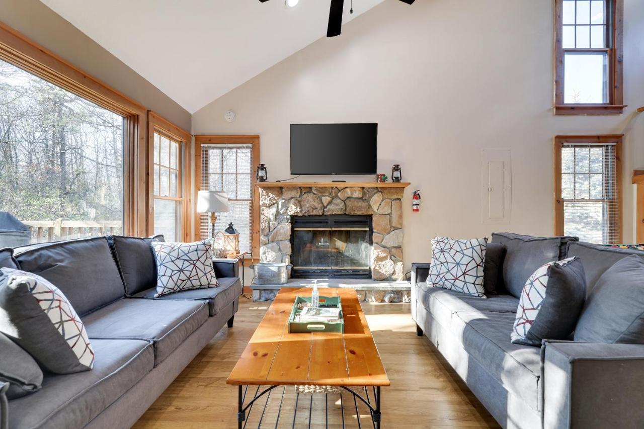 Pocono Mountain Home , Hot Tub- 1 Mile To Skiing! Tannersville Exterior photo