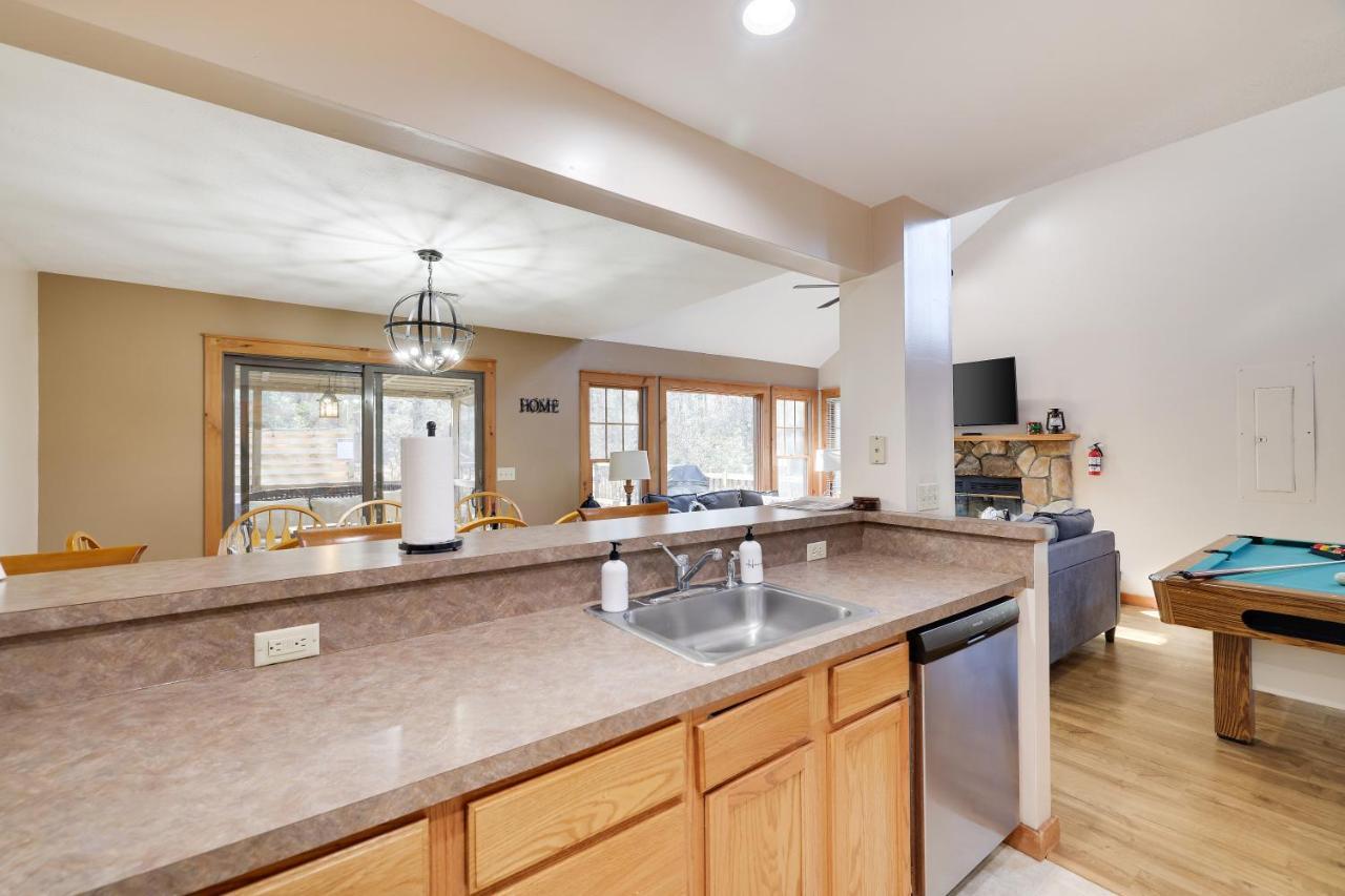 Pocono Mountain Home , Hot Tub- 1 Mile To Skiing! Tannersville Exterior photo
