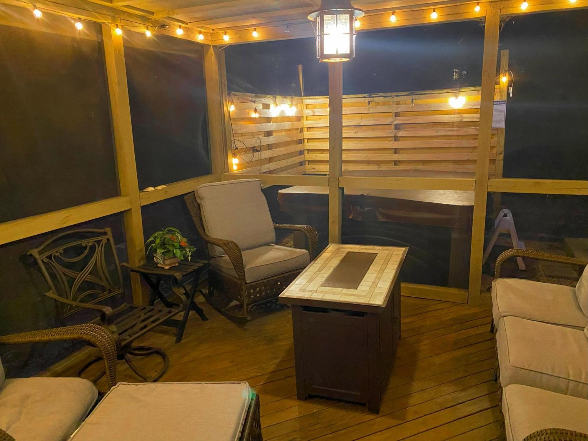 Pocono Mountain Home , Hot Tub- 1 Mile To Skiing! Tannersville Exterior photo