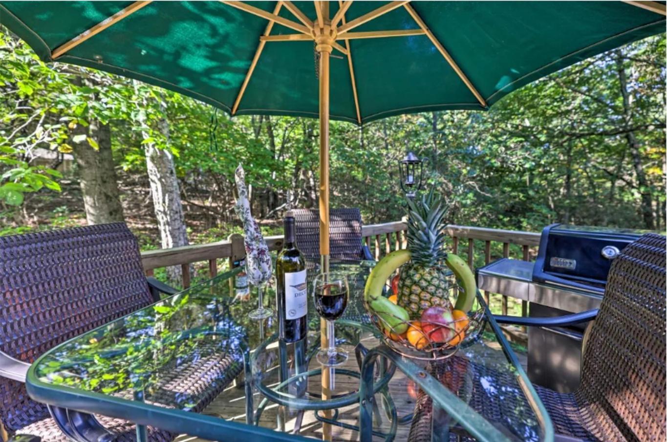 Pocono Mountain Home , Hot Tub- 1 Mile To Skiing! Tannersville Exterior photo